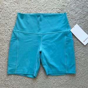 Brand New Lululemon Align 6” Short with Pockets size 8